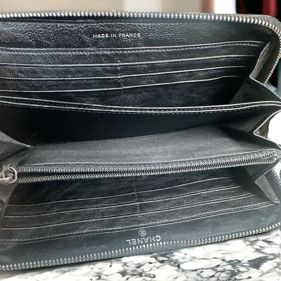 Chanel calf leather distressed chain around long zip wallet - Picture 8 of 11